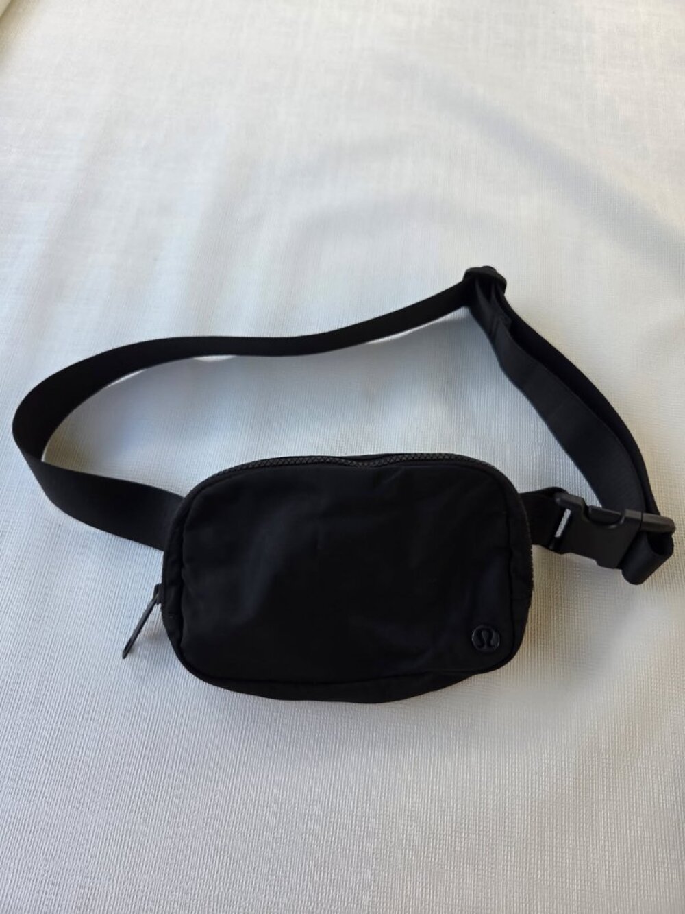 Lululemon Belt Bag, Black Nylon, Small 7.5x5x2  Unisex, Gently used condition